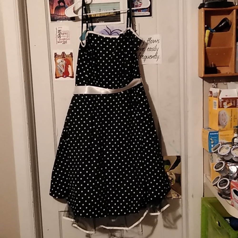 Black/white polka dot speghetti strap swing dress